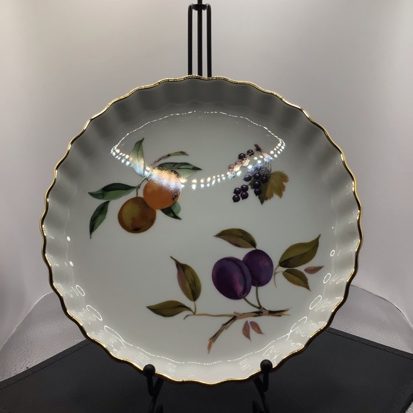 Royal Worcester Made In England 1960s Tart, Quiche, baking fine porcelain. 9in - Picture 7 of 13